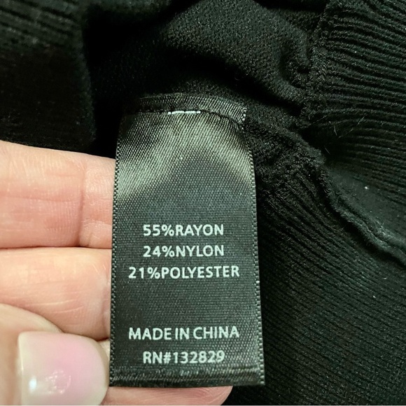 NBD Women's Black Crisscross Longsleeve Crop Top Size S - Picture 11 of 13